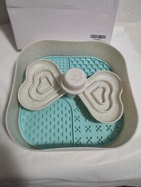 Slow Feeder Dog Bowl With Lick Mat